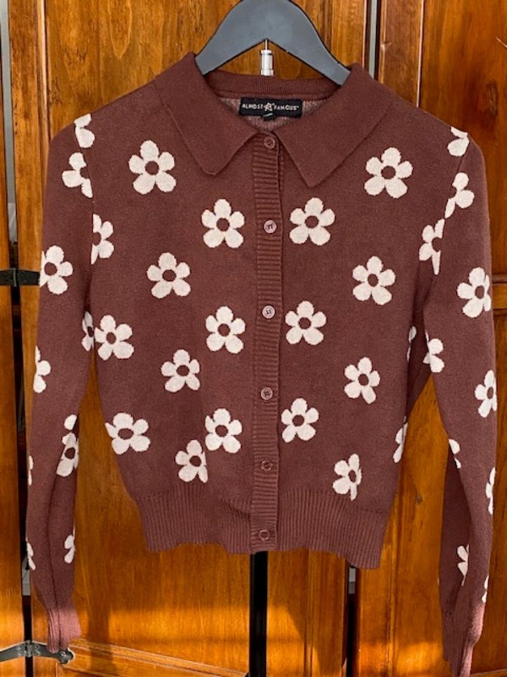 Almost Famous Brown Daisy Floral Collared Button Front Cardigan Sweater M